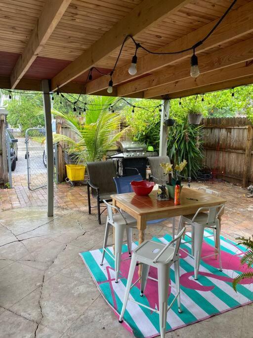 Private Townhouse With Courtyard And Covered Patio West Palm Beach Exterior photo